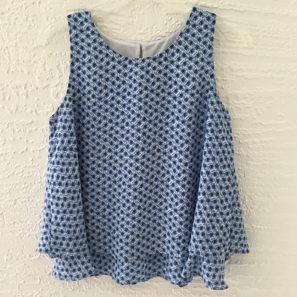 Super cute Loft Top